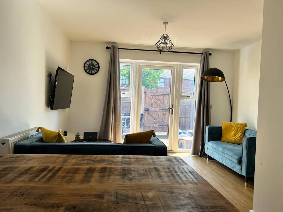 Beautiful 4-Bed House In Lincoln- Close To Centre Экстерьер фото
